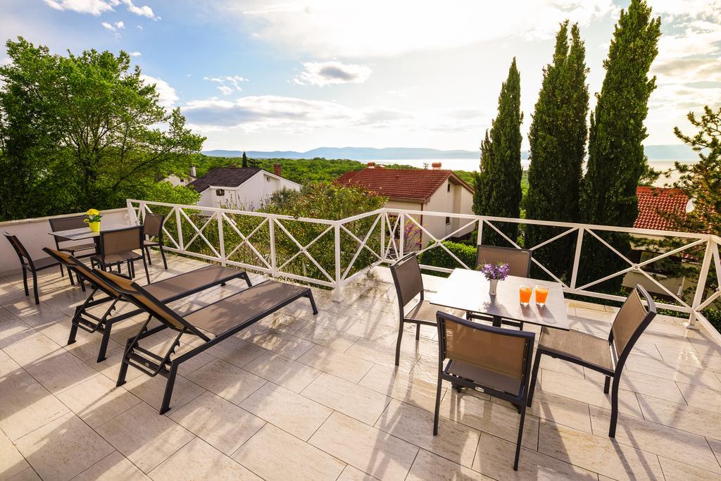 Apartmani Alice Njivice Kültér fotó