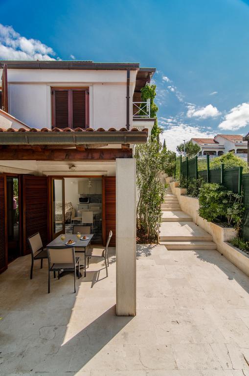 Apartmani Alice Njivice Kültér fotó