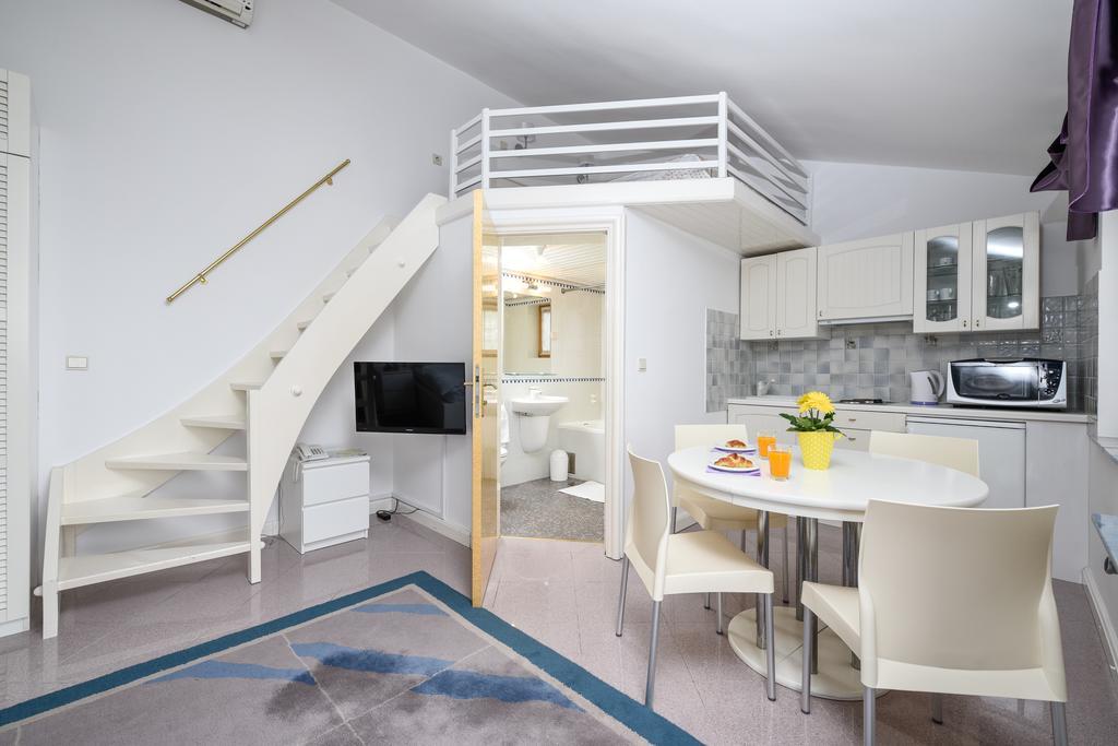 Apartmani Alice Njivice Kültér fotó