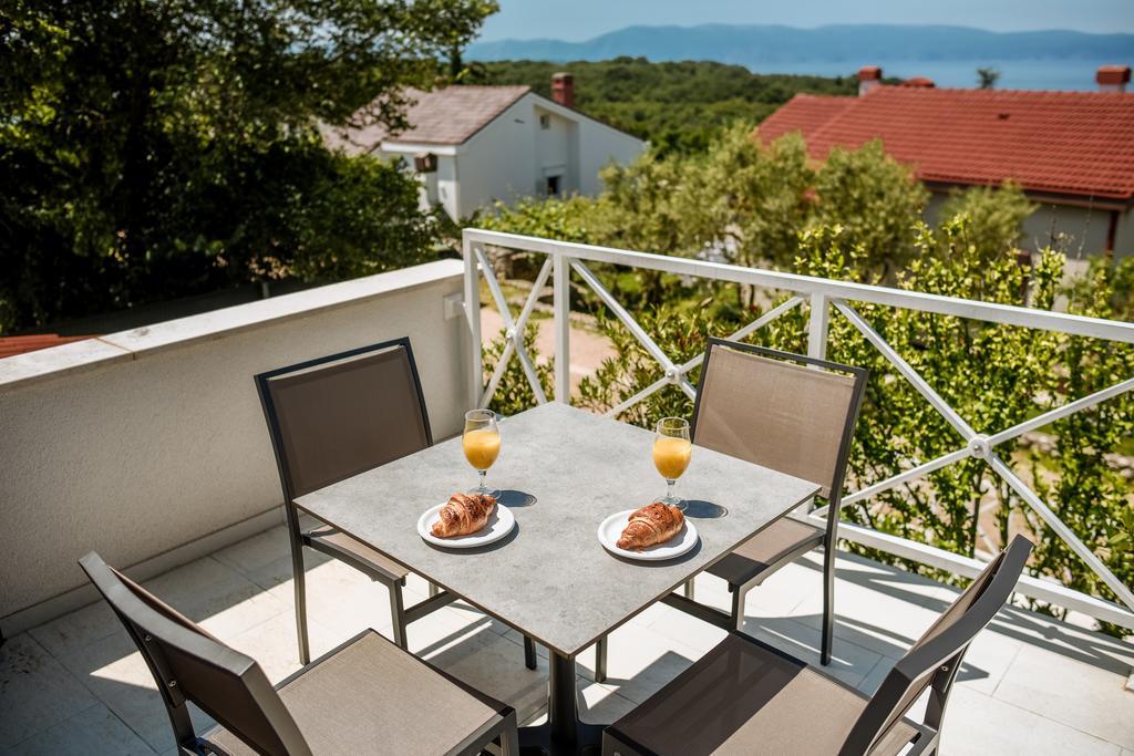 Apartmani Alice Njivice Kültér fotó