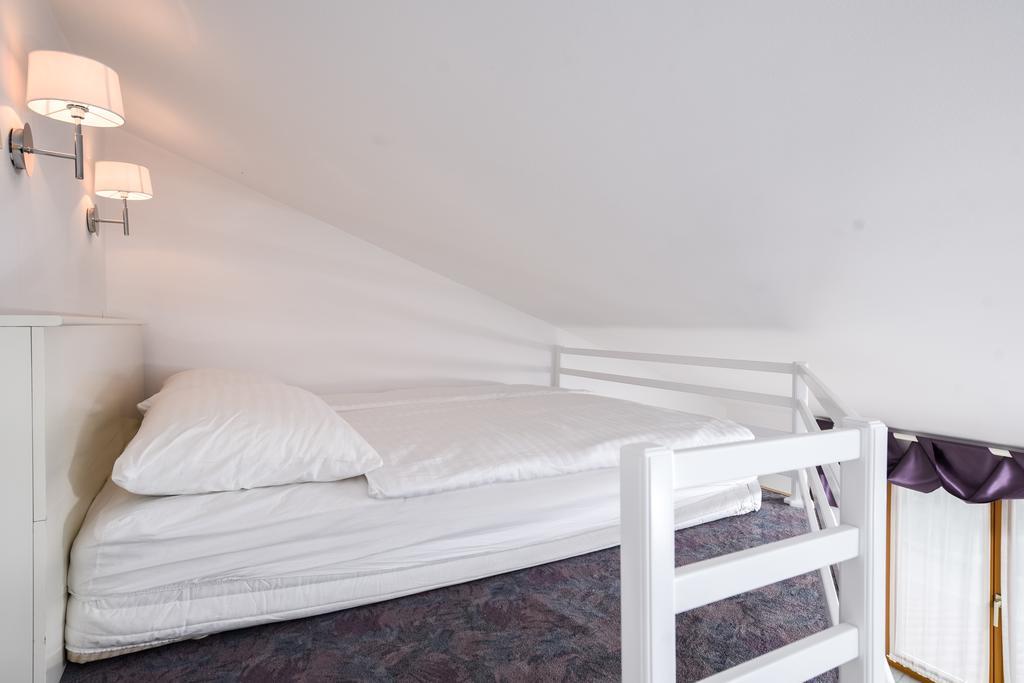 Apartmani Alice Njivice Kültér fotó