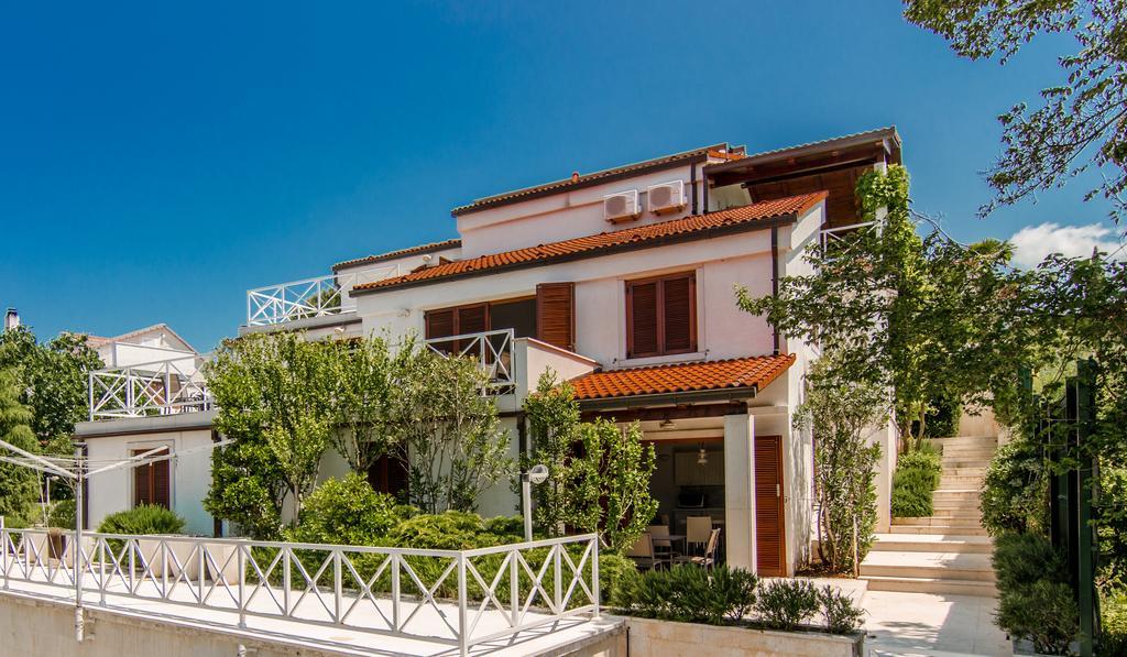 Apartmani Alice Njivice Kültér fotó